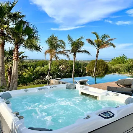 Vila D'exception Avec Piscine A Debordement - Vue Panoramique