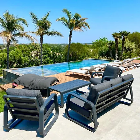Vila D'exception Avec Piscine A Debordement - Vue Panoramique